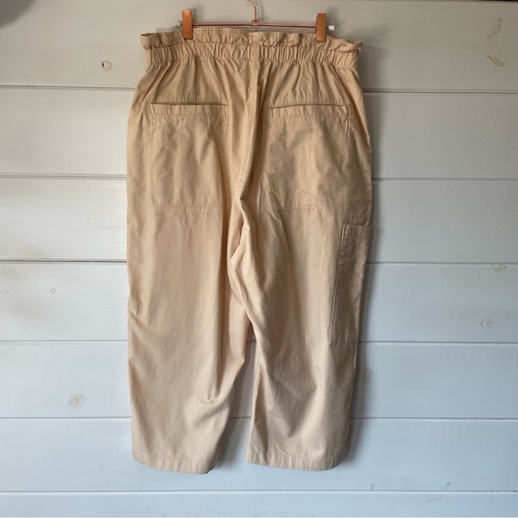 Anthropologie Paperbag Crop‎ Pant in Sand Size LP Elastic Waist Casual Pockets - Picture 6 of 10